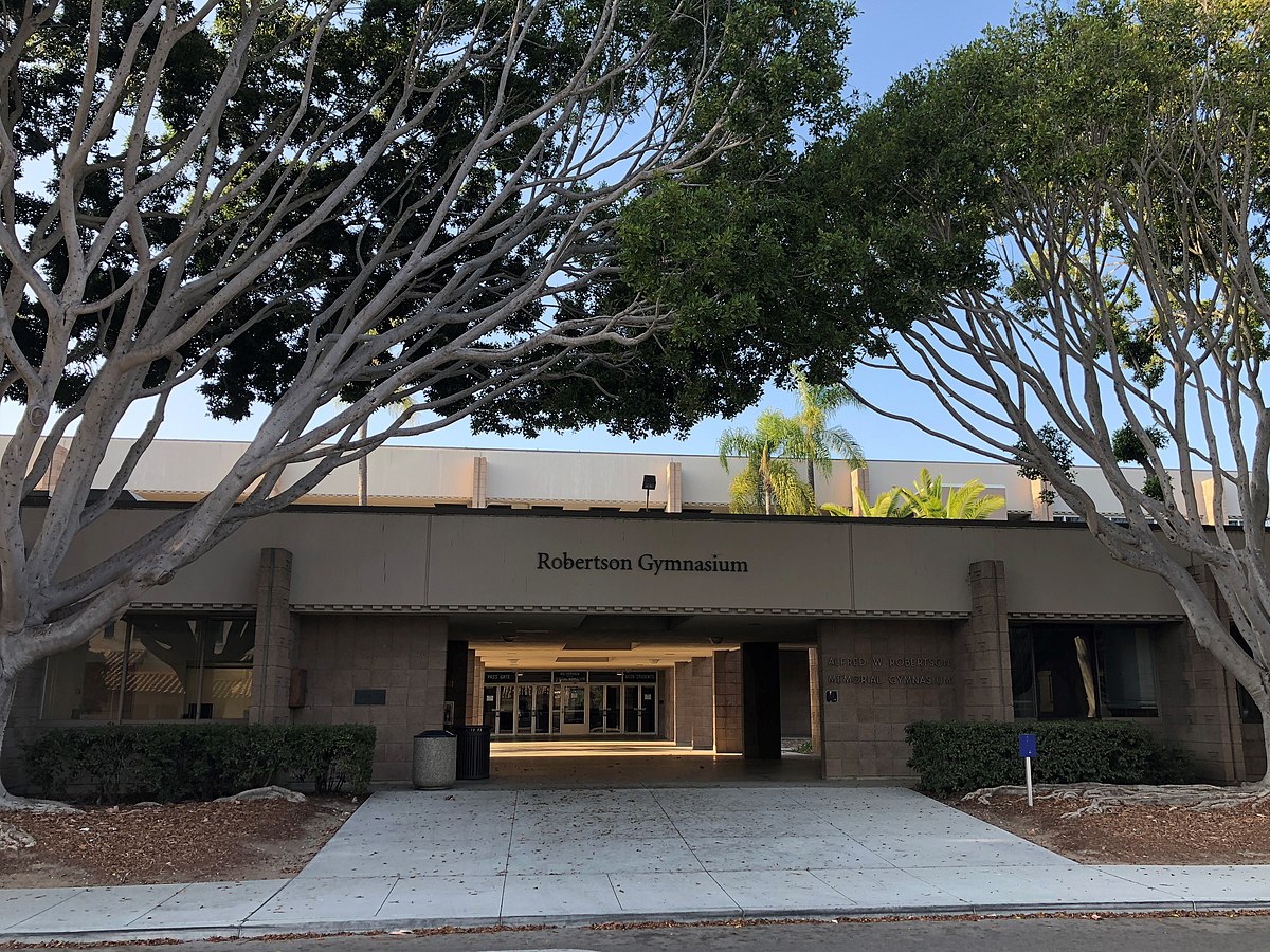 1200px-Robertson Gymnasium (UC Santa Barbara)